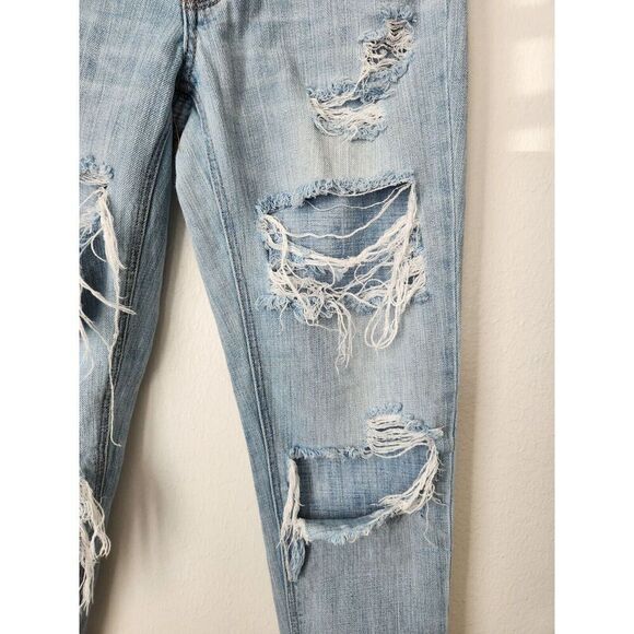 American Eagle womens 2 TOMGIRL blow out knee faded button fly‎ jeans - Picture 4 of 6